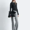 Jeans mit Nieten und Wide-Leg-Jeans