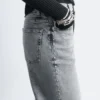 Jeans mit Nieten und Wide-Leg-Jeans