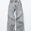 Jeans mit Nieten und Wide-Leg-Jeans