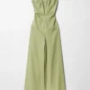Jumpsuit mit offenem Rücken und weitem Bein