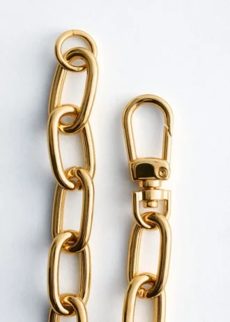 Kette mit klobigen Gliedern