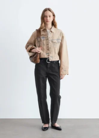 Kurze, überfärbte Jeansjacke