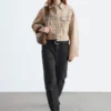 Kurze, überfärbte Jeansjacke
