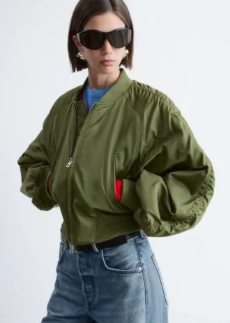 Kurze Bomberjacke