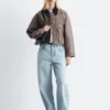 Kurze Jeansjacke mit Cordkragen