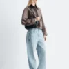 Kurze Jeansjacke mit Cordkragen