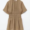 Kurzärmeliges Minikleid mit Rüschen