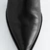 Leder-Stiefeletten mit Kitten-Heel