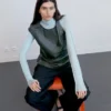 Leder-Top mit gedrehter Schulter