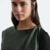 Leder-Top mit gedrehter Schulter