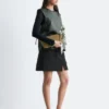 Leder-Top mit gedrehter Schulter