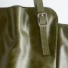 Leder-Tragetasche mit Schnallenriemen