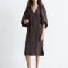 Midikleid mit Puffärmeln und V-Ausschnitt