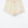Mini-Shorts mit Jacquard-Spitze