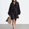 Minikleid mit Schaldetail