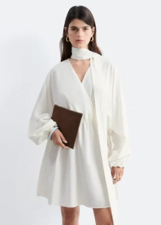 Minikleid mit Schaldetail