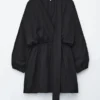 Minikleid mit Schaldetail