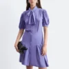 Minikleid mit Schleifenausschnitt