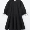 Minikleid mit voluminösen Ärmeln