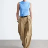 Plissierte Hose mit weitem Bein