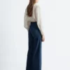 Press-Crease-Jeans mit ausgestelltem Bein