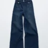 Press-Crease-Jeans mit ausgestelltem Bein