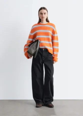 pullover aus alpaka mischung 1 2 330x462 - Pullover aus Alpaka-Mischung