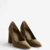 Pumps aus Wildleder mit Blockabsatz