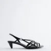 Riemchen-Ledersandalen