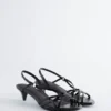 Riemchen-Ledersandalen