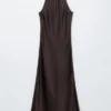 Ärmelloses Midikleid aus Satin