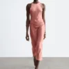 Ärmelloses Midikleid aus Satin