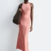 Ärmelloses Midikleid aus Satin