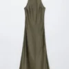 Ärmelloses Midikleid aus Satin