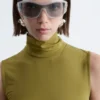 Ärmelloses Midikleid mit Rollkragen