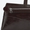 Schlanke Leder-Schultertasche