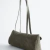 Schlanke Schultertasche