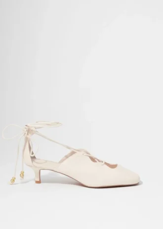 Schnürbare Leder-Pumps