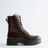 Schnürstiefel aus Leder