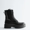 Schnürstiefel aus Leder