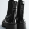 Schnürstiefel aus Leder