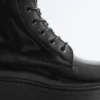 Schnürstiefel aus Leder