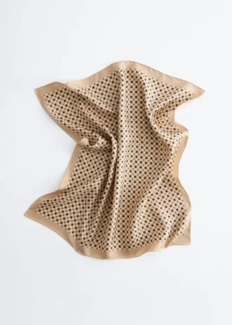 Seidenschal mit geometrischem Muster
