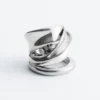 Skulpturaler Doppelwickelring