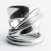 Skulpturaler Doppelwickelring