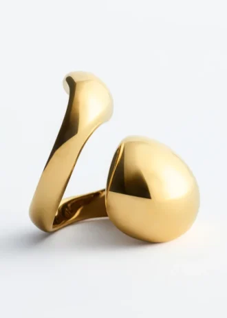 Skulpturaler Ring mit zwei Windungen