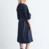 Skulpturales Midikleid mit Kordelzug