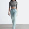 Slim-Fit-T-Shirt in verkürzter Länge