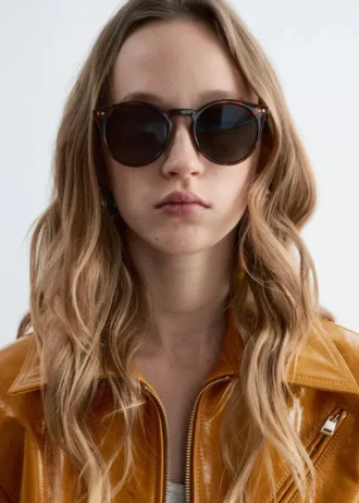 Sonnenbrille mit klassisch rundem Rahmen