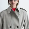 Sonnenbrille mit markantem ovalem Rahmen